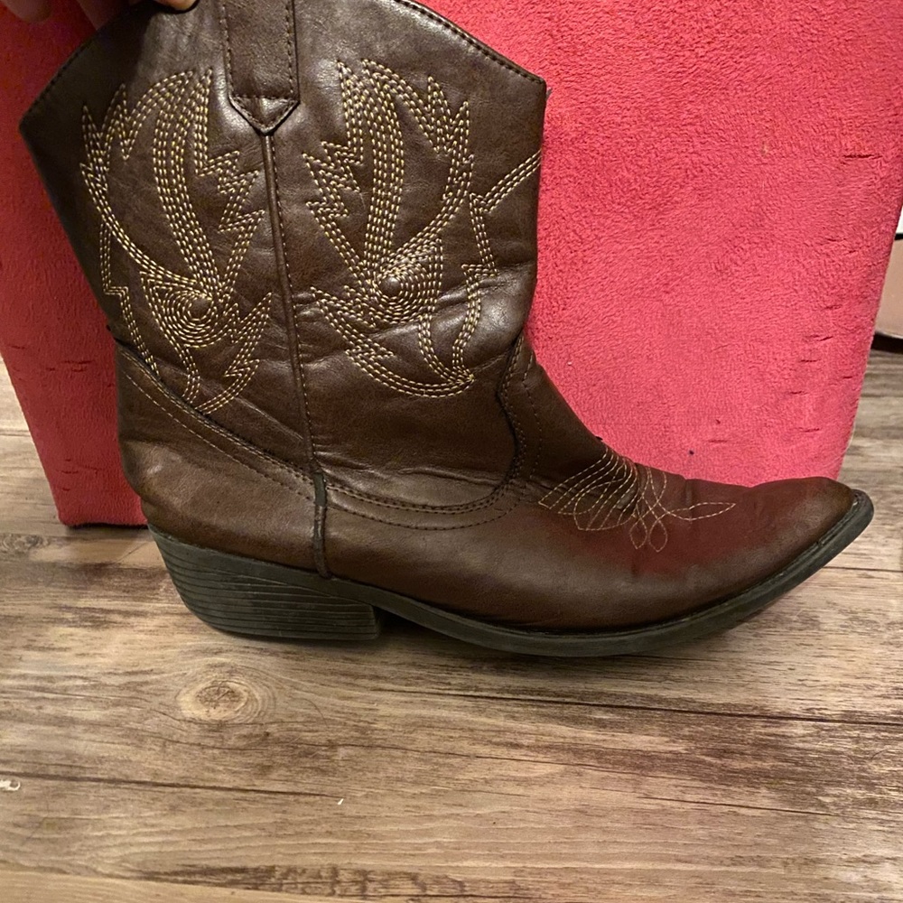 SO brand size 11 boots